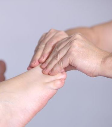 feet massage